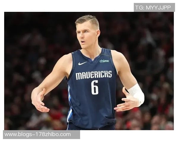 25独行侠对决老鹰展现篮球魅力精彩瞬间回顾与分析